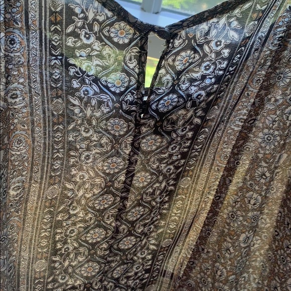 Floral tank - Picture 3 of 4